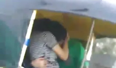 دختر نازک موهای بلند بلند با صدای بلند ناله می کند و نوازش کیر بزرگ را تصاویر سکس زنان خارجی نوازش می کند