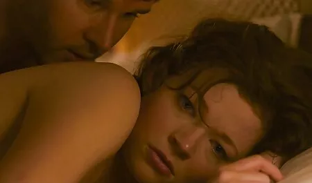 جوان یک از عكس كير توكس blowjob می کند