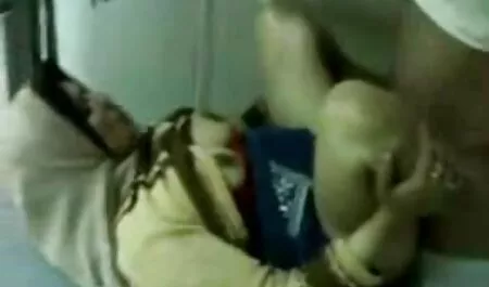 زیبایی در شورت سیاه در گپ سکس سینه ها و سوراخ های او را نشان می دهد دانلود تصاویر سکس خارجی