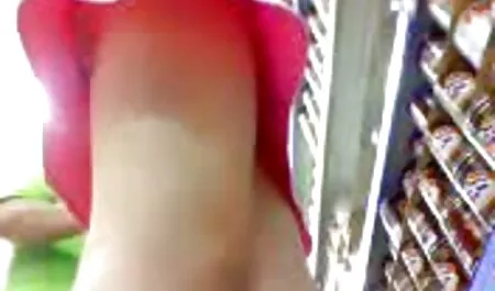 بلوند جوانان بزرگ پاهای او را برای پاداش نقدی عكس سكس از كون پخش می کرد