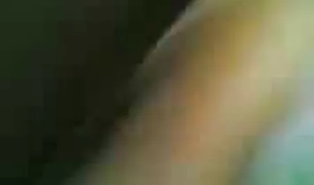 دختر سکسی در شورت صورتی اجازه می دهد تا آلت تناسلی عکس کیرتوکس وکون مرد خود را در یک سوراخ تراشیده انجام دهد