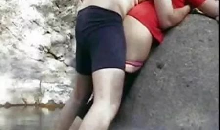 یک دختر باتجربه شب عکس دختر خارجی سکسی با سه مرد در یک ماشین رابطه جنسی دارد