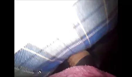 پسر و دختر روی تخت نشستند و تصاویر سکسی انجمن لوتی رابطه جنسی داغ داشتند